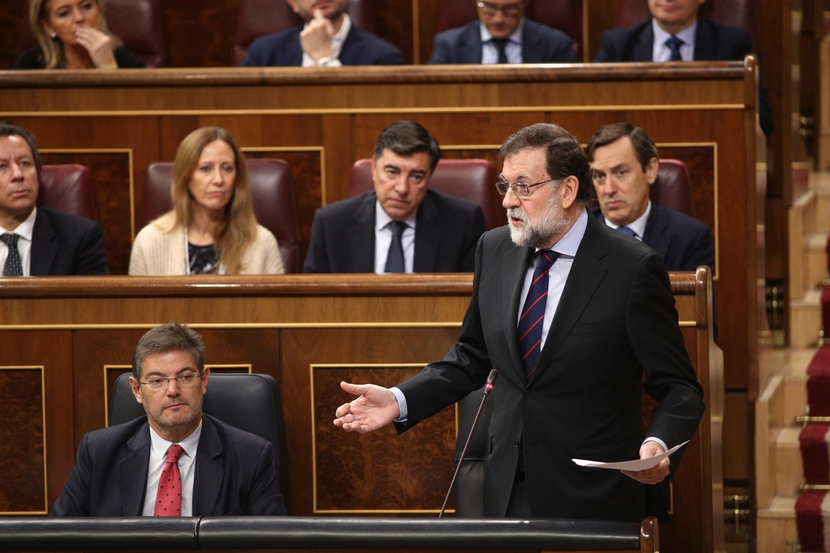 Rajoy dice que «por supuesto» respetará el resultado pero exige a los independentistas cumplir la ley