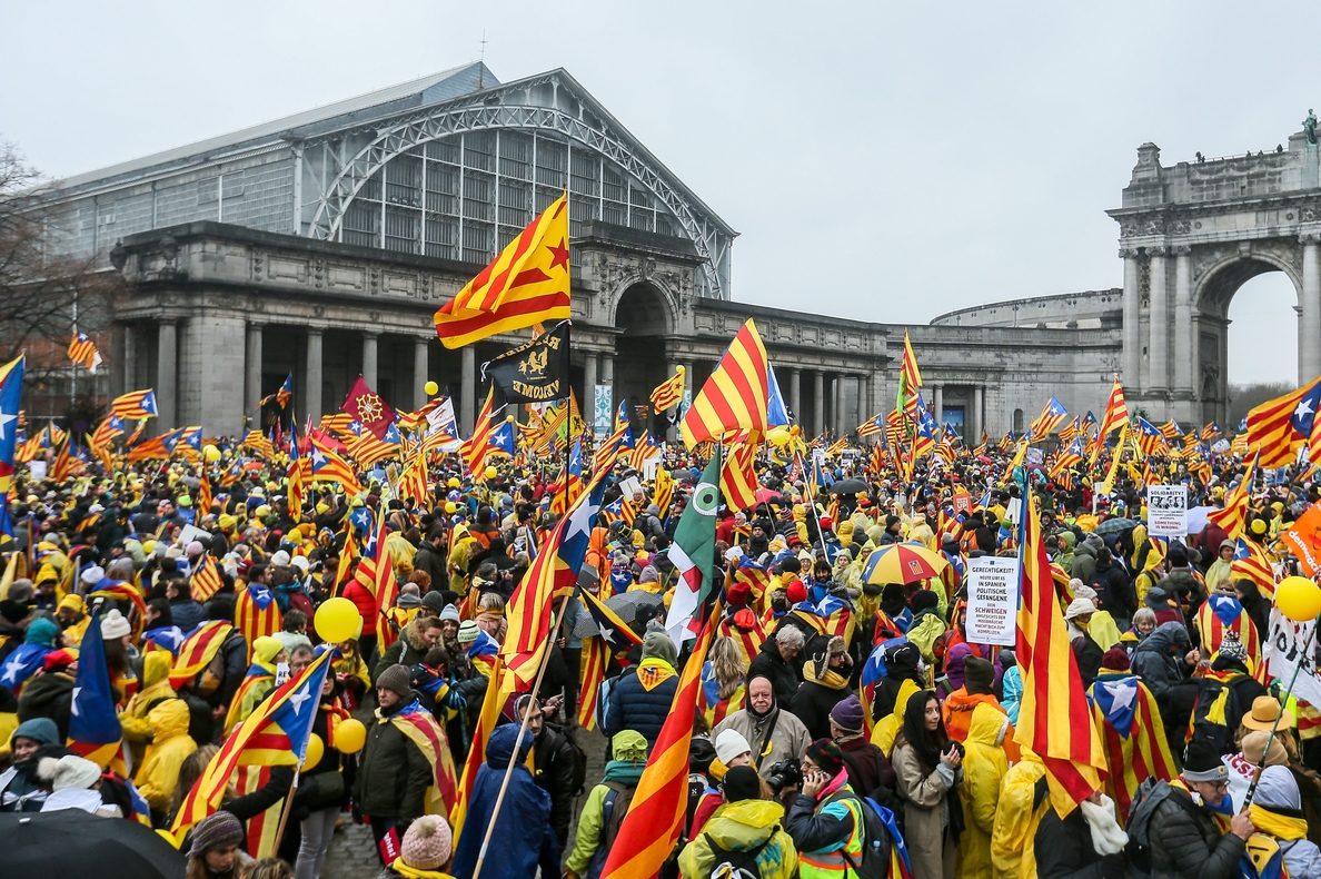 Arranca la manifestación independentista con miles de personas en Bruselas