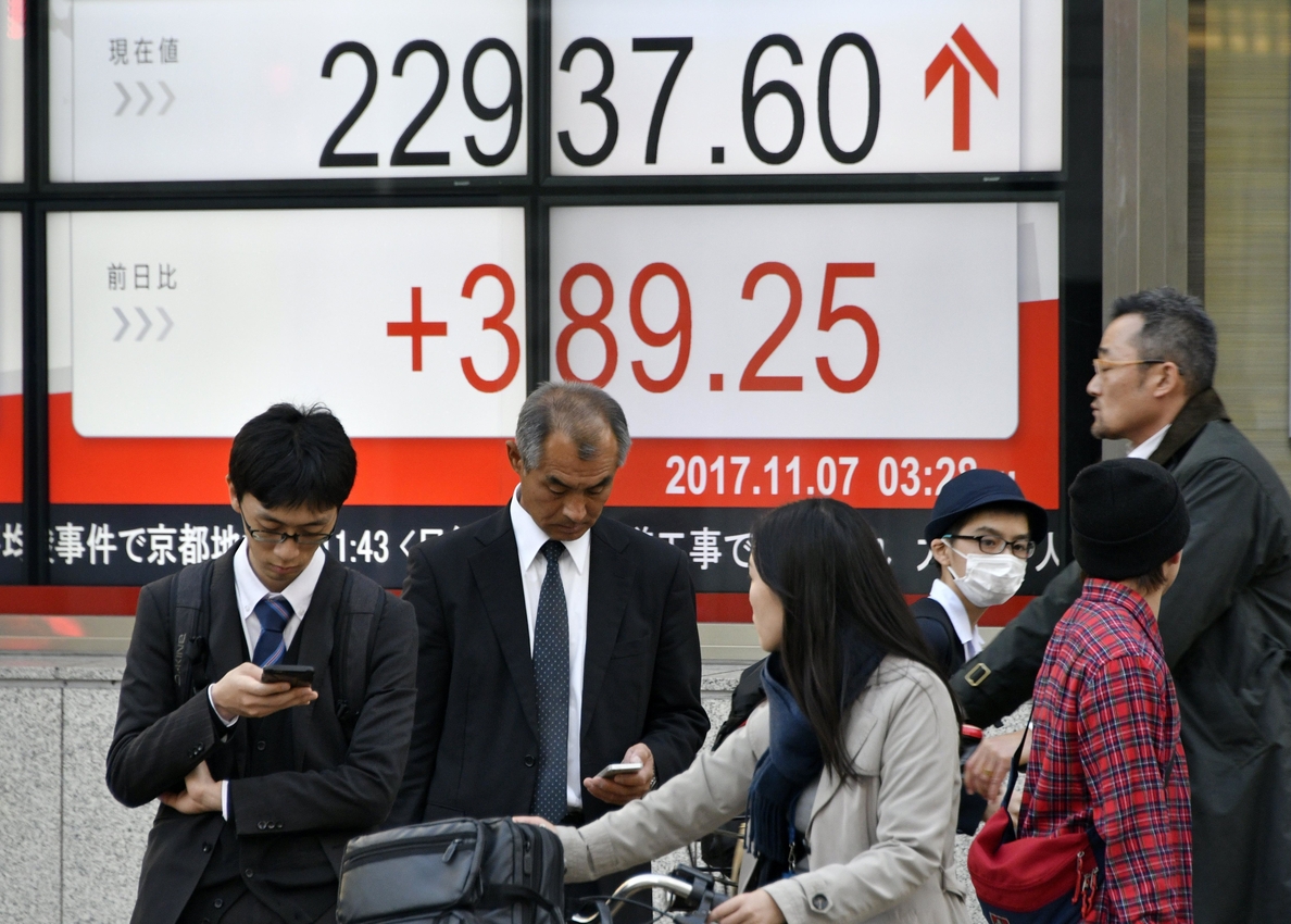 La Bolsa de Tokio abre con un avance del 0,36 % los 22.892,31 puntos