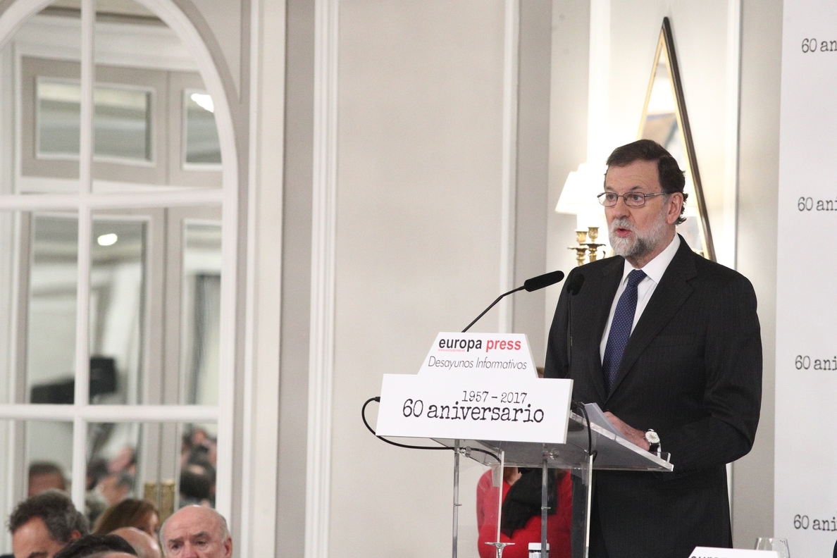 Rajoy avisa de que en España se seguirá cumpliendo la ley tras el aviso de ERC de retomar la vía unilateral