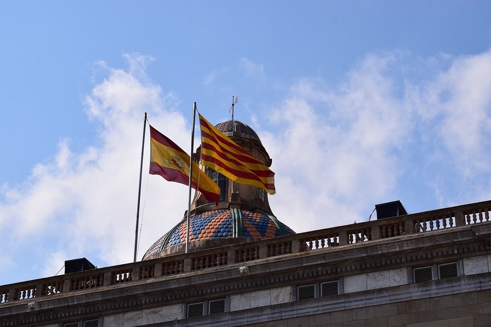 La fuga de empresas de Cataluña continúa su desaceleración pero alcanza ya los 2.966 traslados