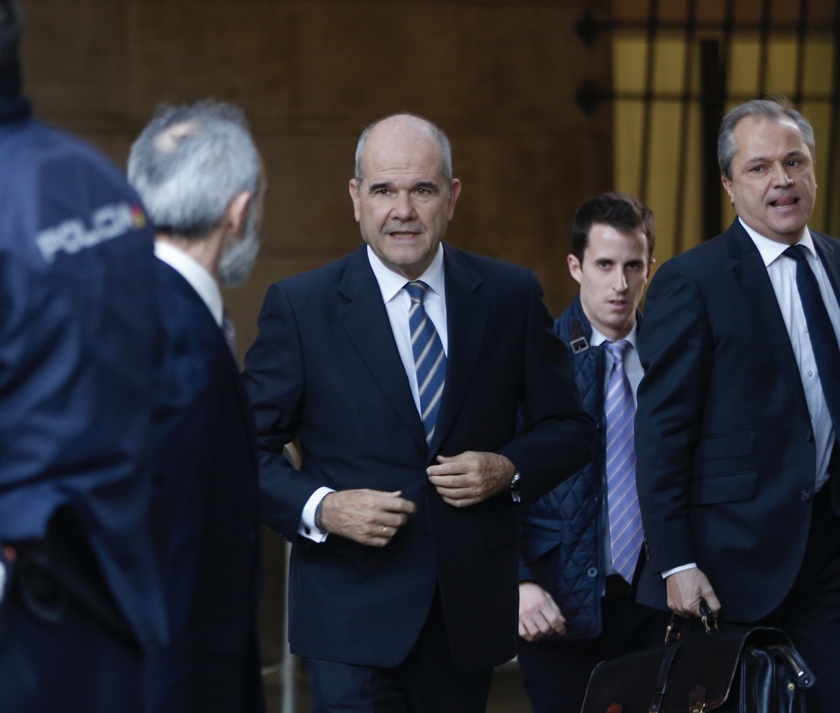 Chaves y Griñán llegan por separado a la Audiencia para el juicio de los ERE sin hacer declaraciones
