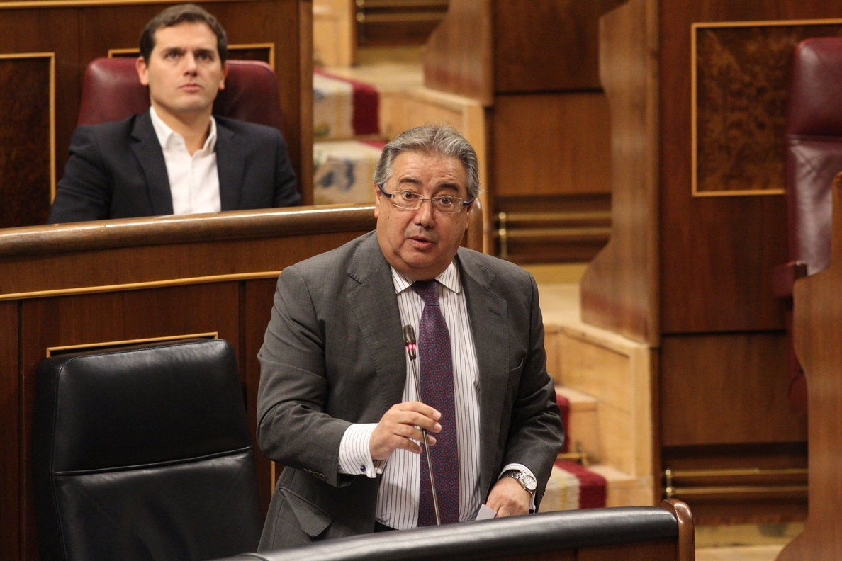 El PNV exige explicaciones a Zoido por dejar caer el artículo 155 cuando le preguntan por transferencias a Euskadi
