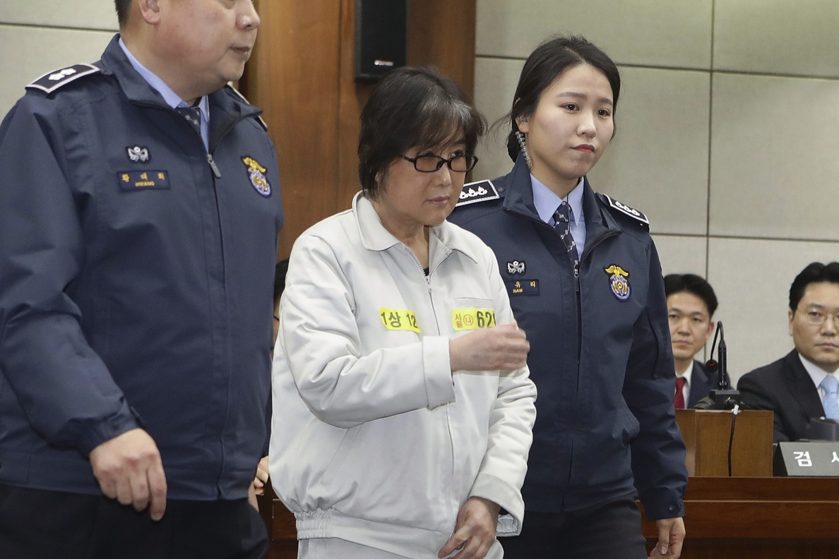La fiscalía surcoreana pide 25 años de prisión para la «Rasputina»