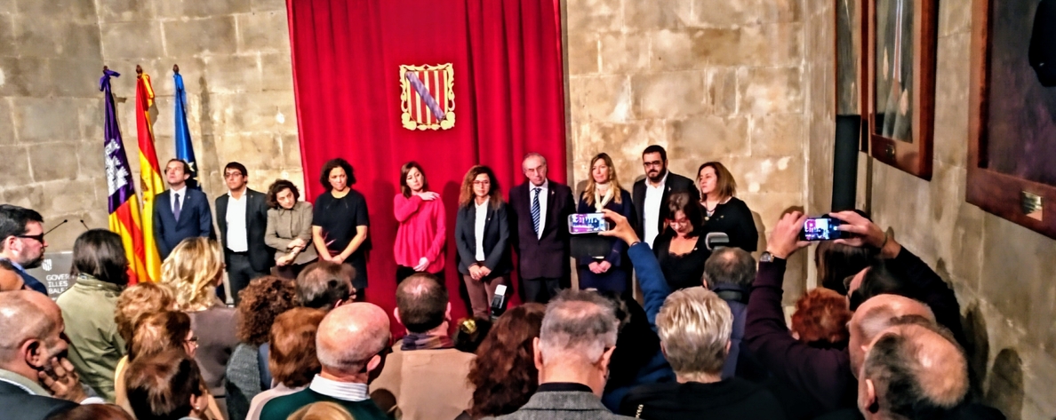 Bel Busquets promete como nueva vicepresidenta de Baleares por «imperativo legal»