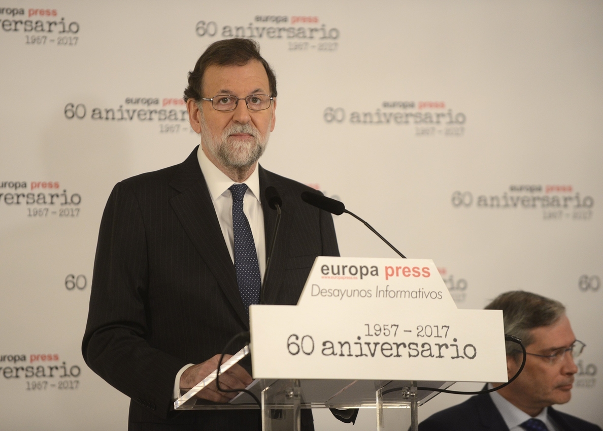 Rajoy felicita a Piñera por su elección como presidente de la República de Chile