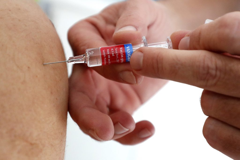 Francia obliga a administrar once vacunas a los niños, frente al escepticismo