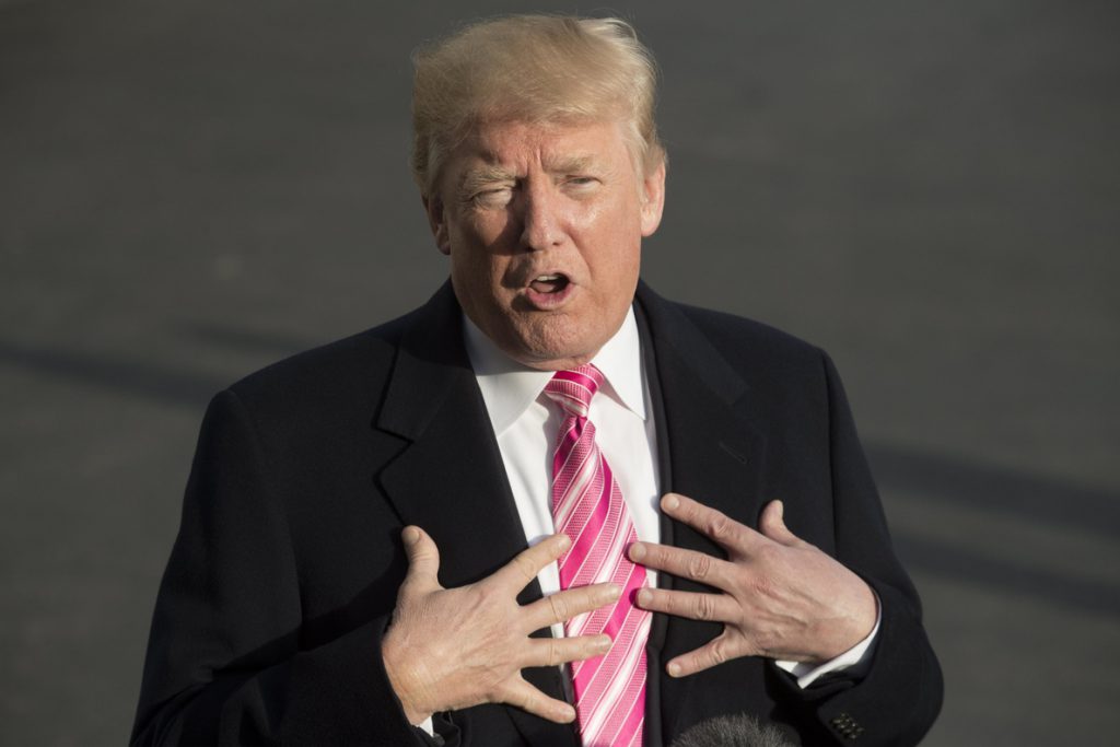 Trump dice que los defensores de los indocumentados acabarán «enamorándose» de él