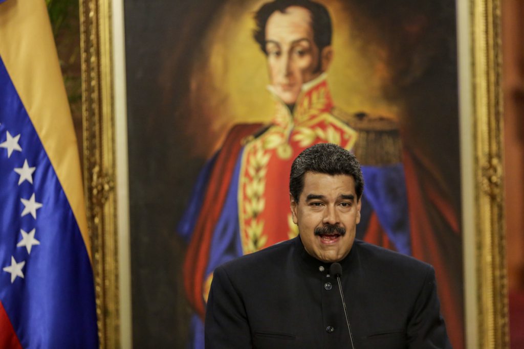 Maduro anuncia la emisión de 100 millones de «petros»