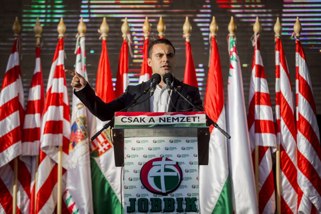 Multan al partido ultraderechista húngaro por hacer campaña antigubernamental