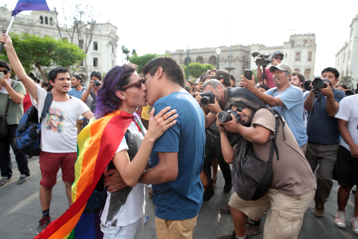 Perú debe respetar la decisión de la Corte Interamericana de DDHH sobre el matrimonio homosexual
