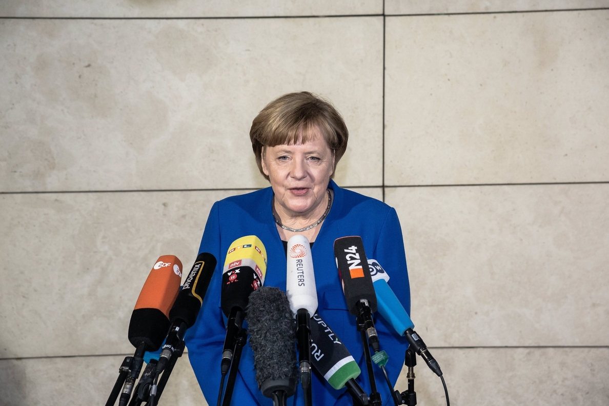 Merkel y Schulz confirman un preacuerdo para una gran coalición