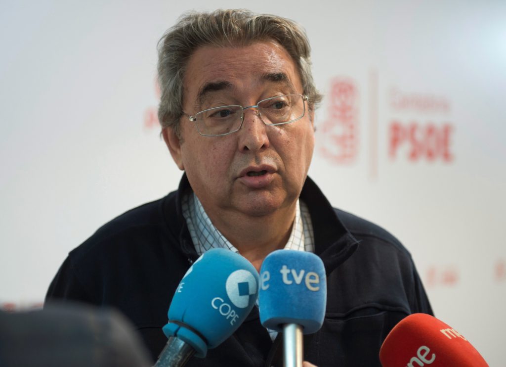 Ferrer (PSOE) pide al Gobierno que mejore protección al paro de larga duración