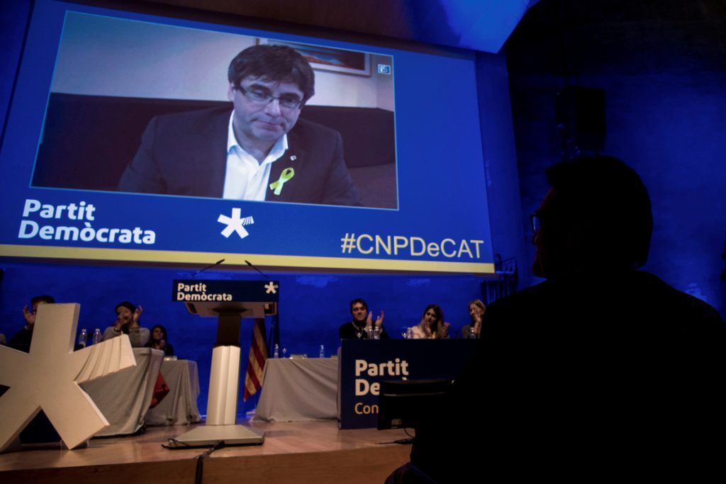 Puigdemont pide cumplir mandato de las urnas en plenos de constitución e investidura