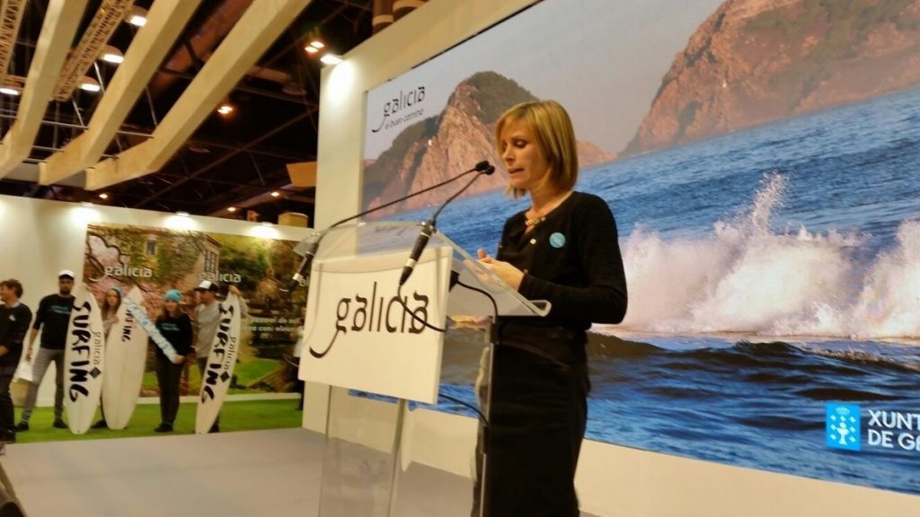 La directora de Turismo de Galicia presenta ‘Galicia Surfing’ para llenar de surfistas la costa gallega