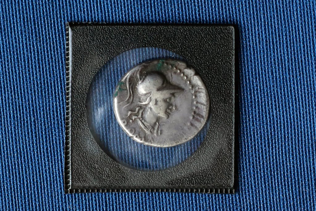 Localizan en Madrid unas monedas romanas robadas en Portugal en 1985