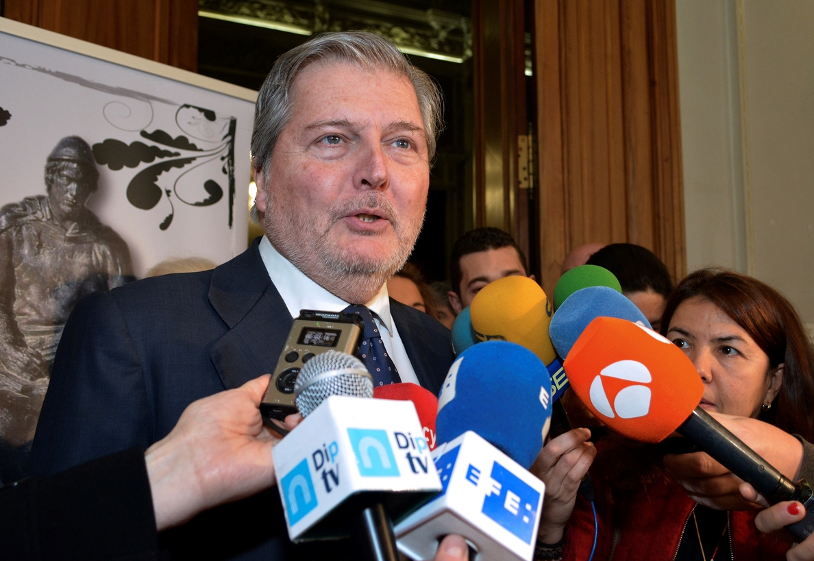 El Gobierno pide a Torrent que reconsidere la propuesta de Puigdemont
