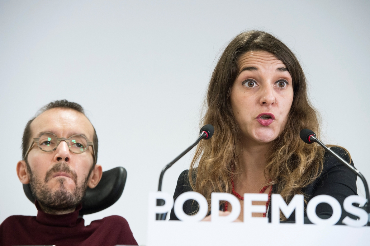Podemos recuerda a PSOE que la «ciénaga» de corrupción urge a «echar a Rajoy»