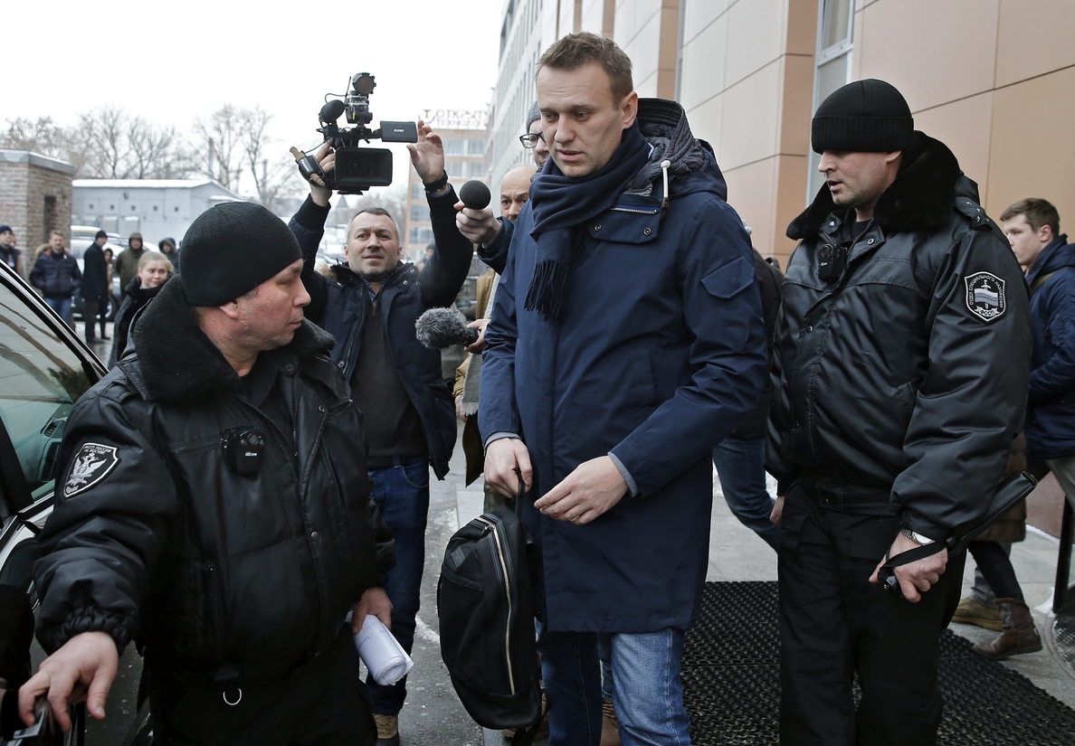La justicia rusa disuelve la fundación electoral del líder opositor Navalni
