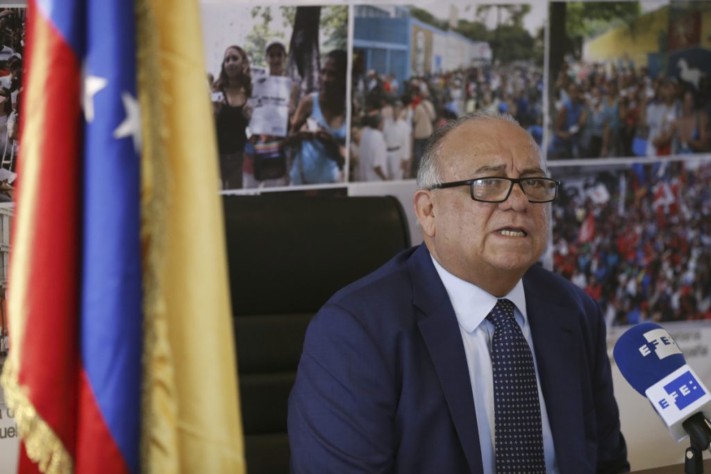 Venezuela llama a consultas a su embajador en Madrid por la «injerencia» de España
