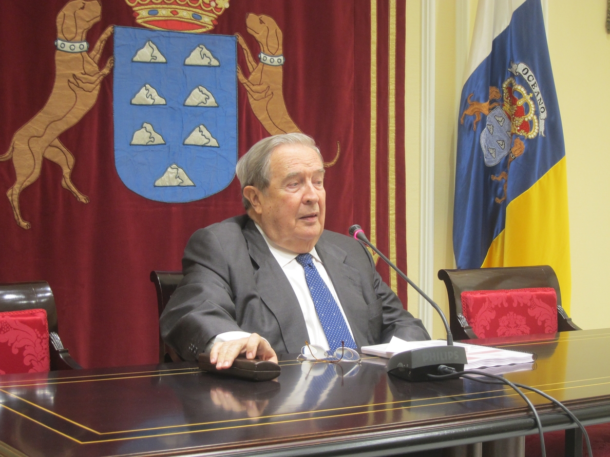 El primer presidente de Canarias duda de que el Estado pueda ceder más gasto a las CCAA: «Hay que tomárselo en serio»