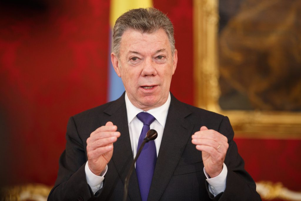 Santos dice que el proceso de paz en Colombia es «irreversible» gane quien gane