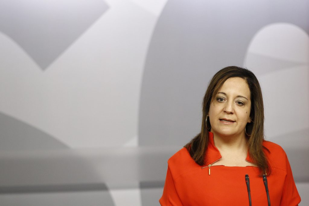 El PSOE busca apoyos en la Eurocámara para que la jueza Elósegui rectifique sus posiciones «homófobas»
