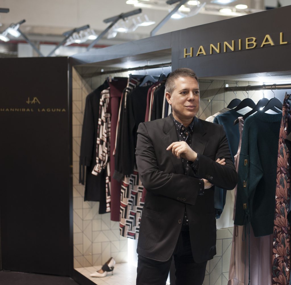 Hannibal Laguna presenta ‘One’, su primera colección de ‘prêt-à-porter’, en Momad Metrópolis