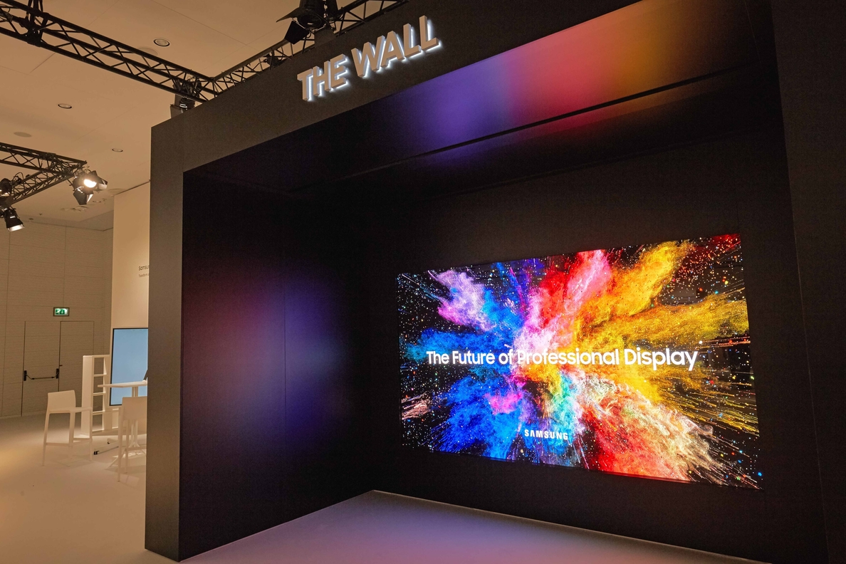 Samsung presenta una versión comercial de su pantalla modular The Wall y habilita el primer panel LED para cine en 3D