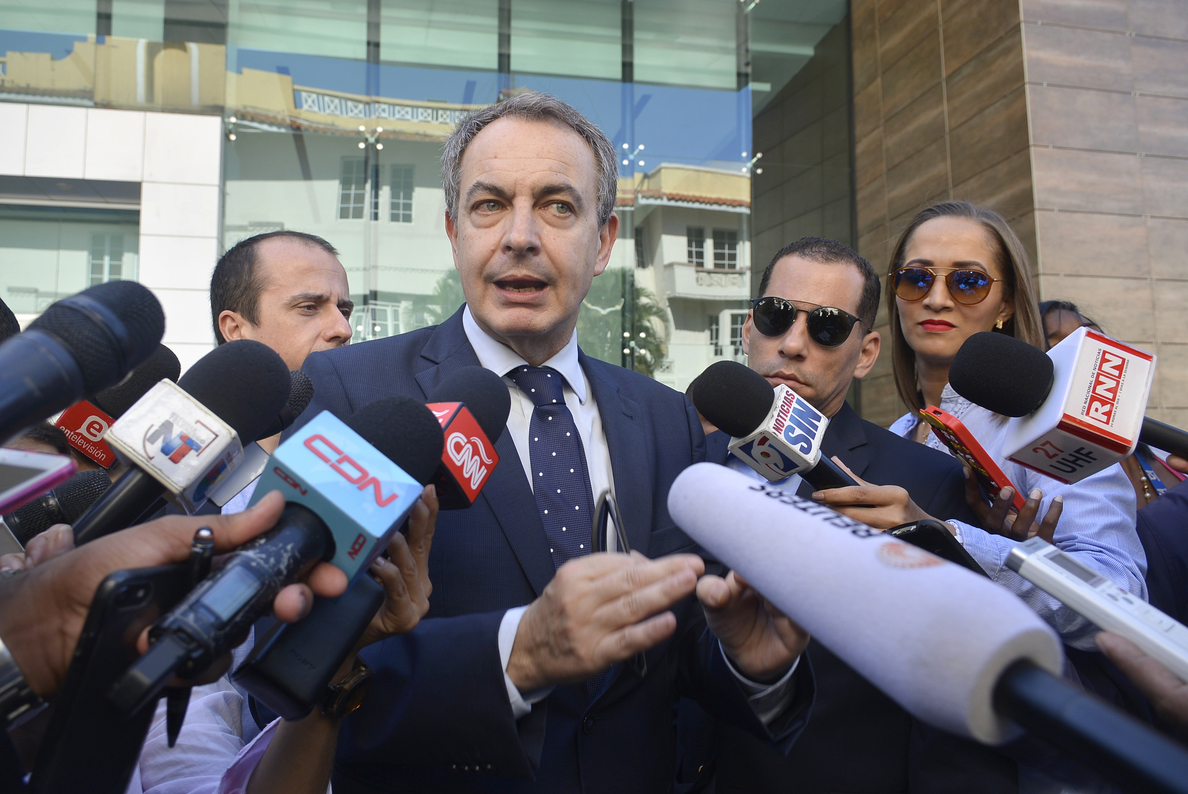 Exministros y exaltos cargos de Zapatero defienden su mediación en Venezuela