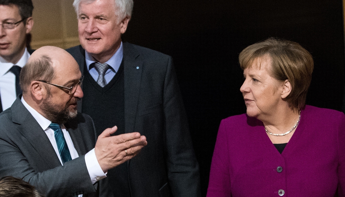 La cartera de Finanzas es para el SPD pero Merkel «vigilará nuevas deudas»