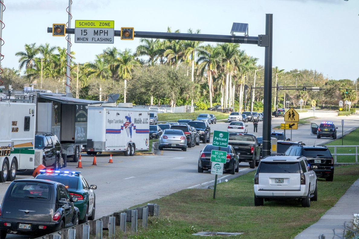 Cinco heridos del tiroteo en una escuela de Florida permanecen en estado crítico