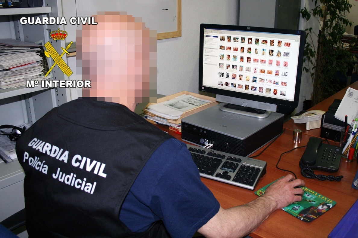 La Guardia Civil inicia una campaña contra la distribución ilegal de contenidos en Internet con el bloqueo de 23 web