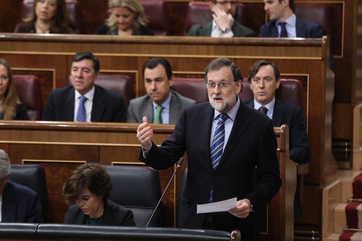 Economía-(Amp) Rajoy confirma su «intención de presentar» en primavera los Presupuestos de 2018 para aprobarlos en junio