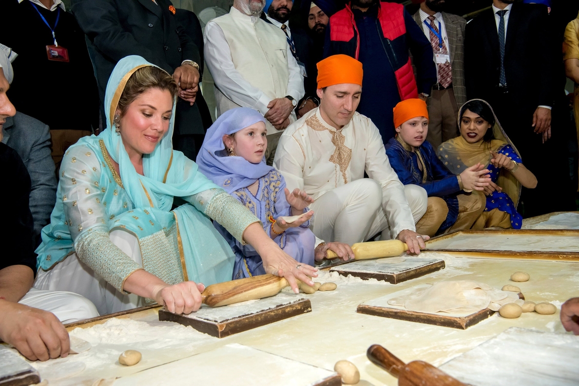 Trudeau visita en India el Templo Dorado de los sijs entre una gran expectación