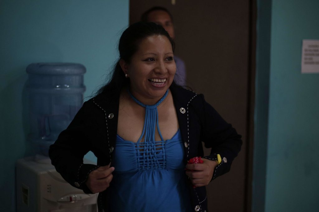 Teodora, la mujer que sueña con liberar a las presas por aborto en El Salvador