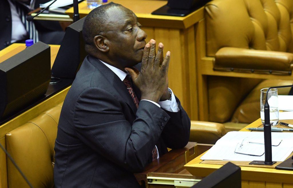 El nuevo presidente de Sudáfrica anuncia cambios en el Gabinete de ministros