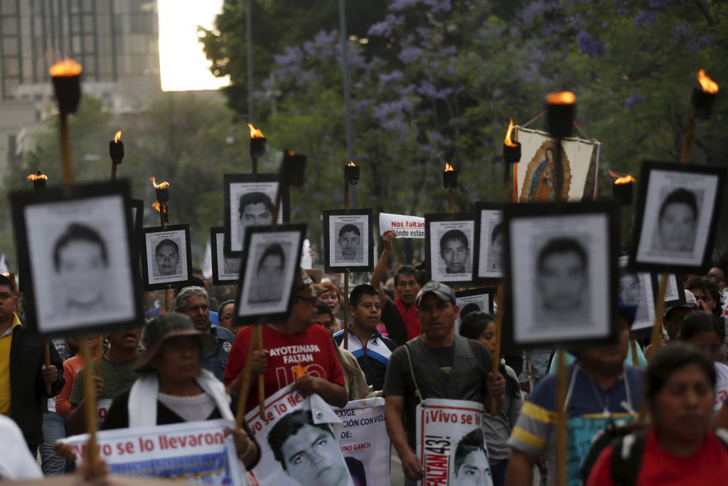 México prepara el arresto de cerca de 30 personas por la desaparición de los 43 estudiantes en Iguala