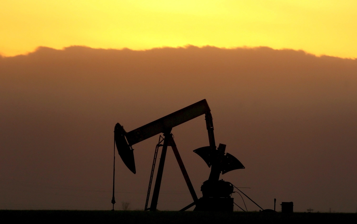 El petróleo de Texas abre con un descenso del 0,67 % hasta 60,95 dólares