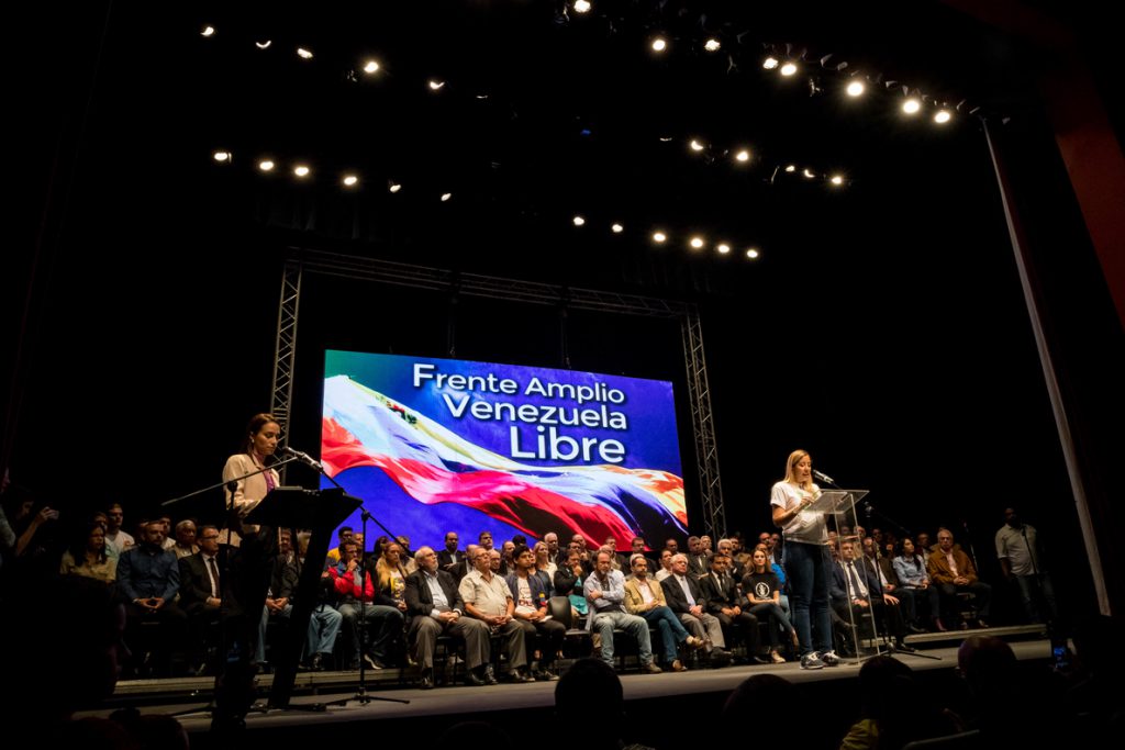 Civiles y políticos presentan en Venezuela un frente para elecciones «justas»
