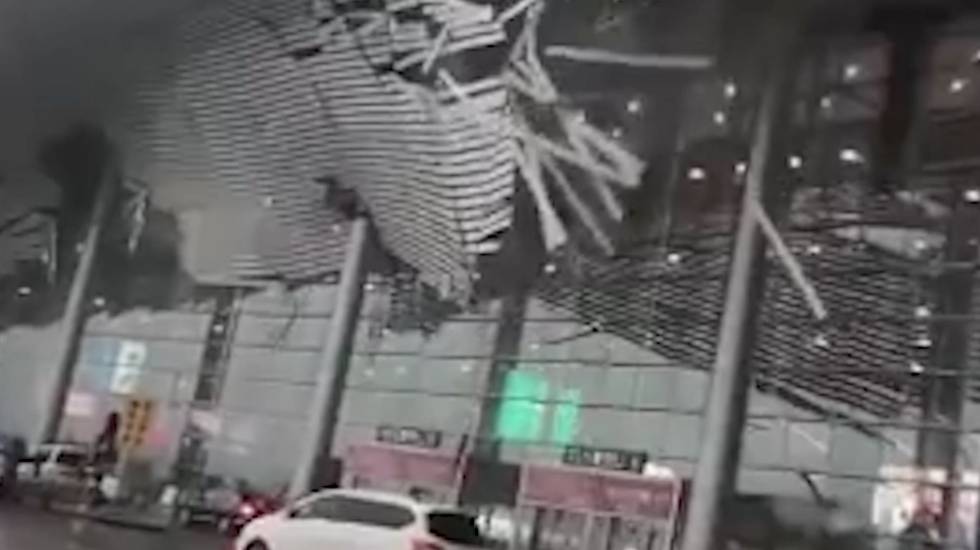 Un techo se desploma en un aeropuerto en China