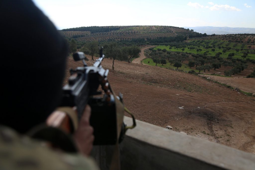 Fuerzas turcas controlan 9 pueblos y se acercan a las puertas de Afrín