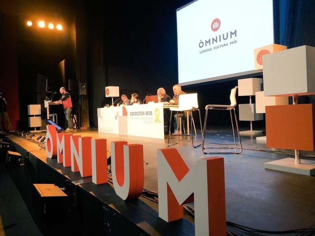 Òmnium quiere una mayoría más «sólida y amplia» a favor de la República catalana