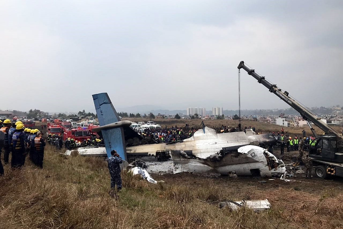 Al menos 40 muertos en un accidente de avión en Katmandú