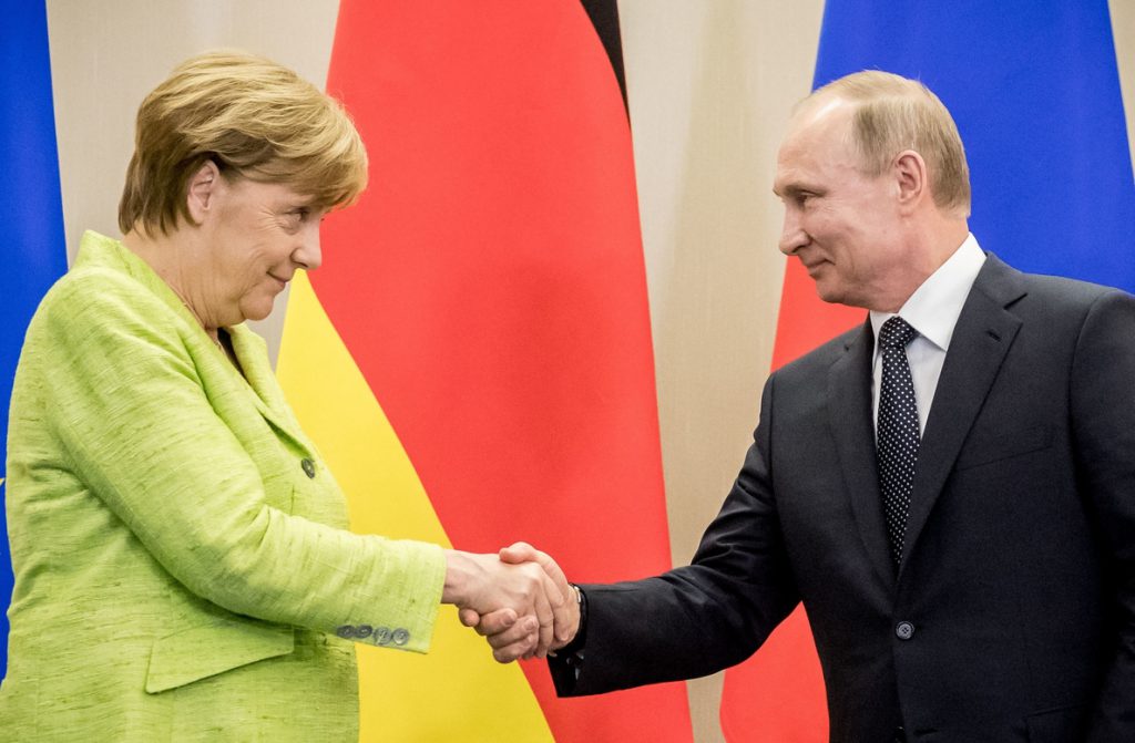 Putin felicita a Merkel por su reelección como canciller de Alemania