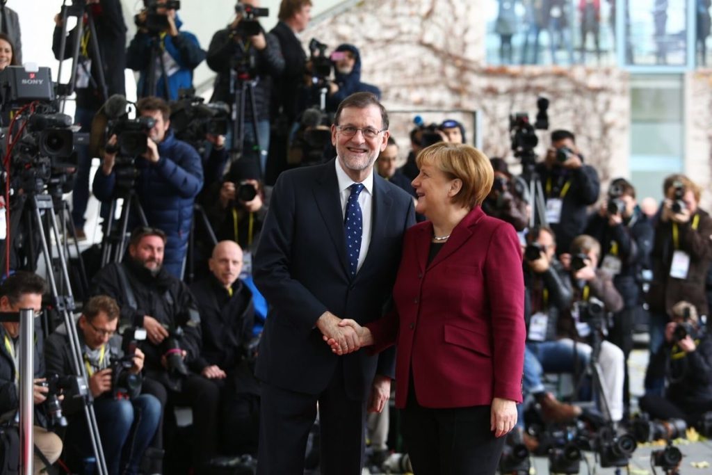 Rajoy felicita a Merkel por la coalición con SPD: «Cuando se impone el interés general al partidista, los países ganan»