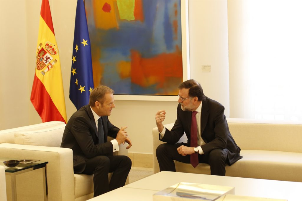 Rajoy analiza con Tusk los pasos tras el Brexit y la agenda económica del Consejo Europeo de la próxima semana