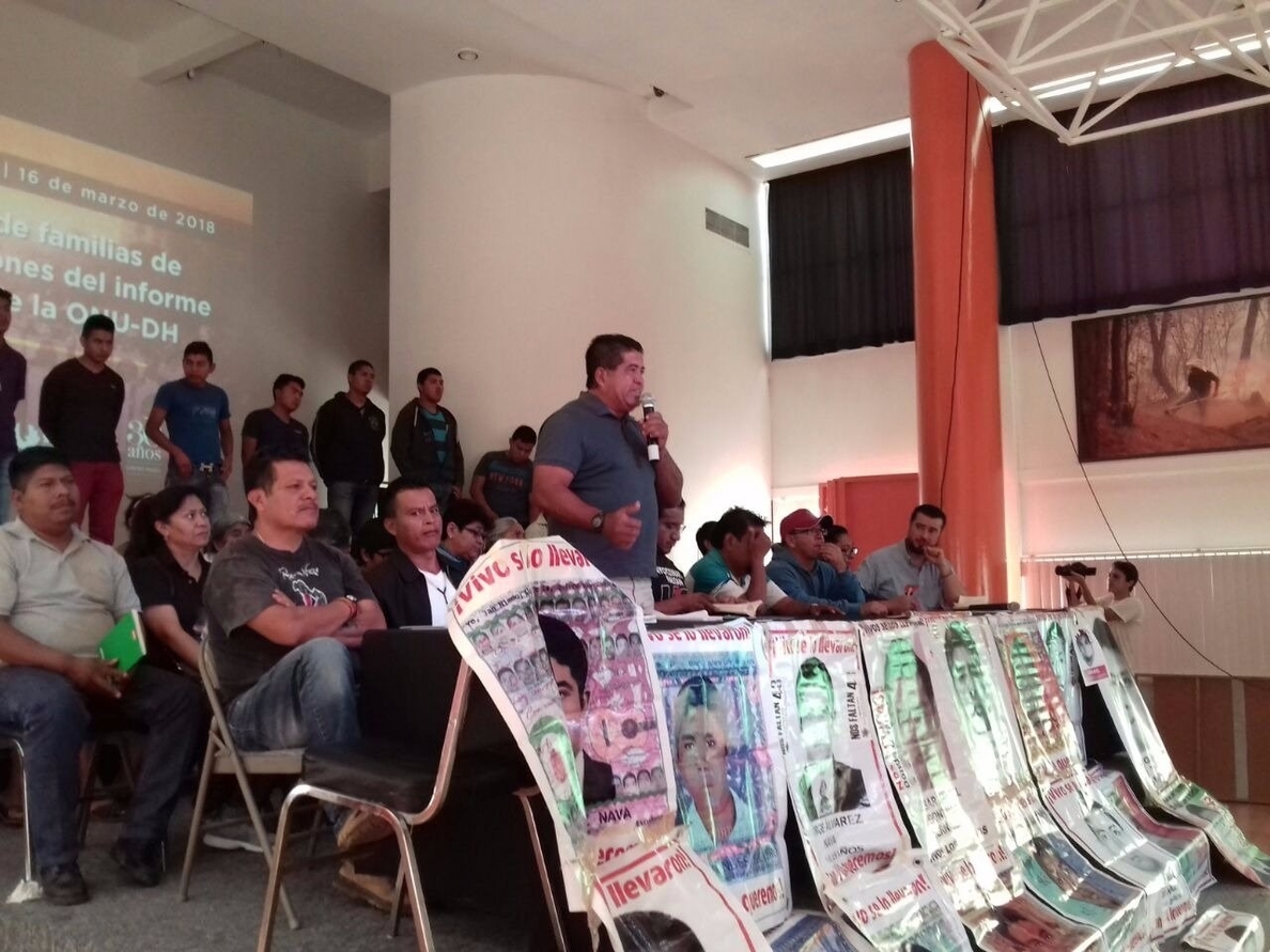 Familias de Ayotzinapa subrayan que el informe de la ONU reitera las incongruencias de la versión oficial