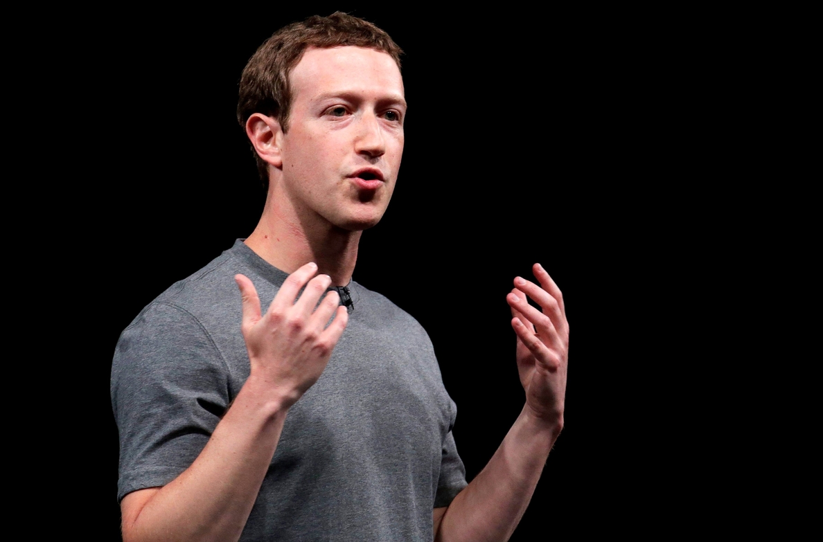 El Parlamento británico llama a declarar a Zuckerberg por la filtración de datos