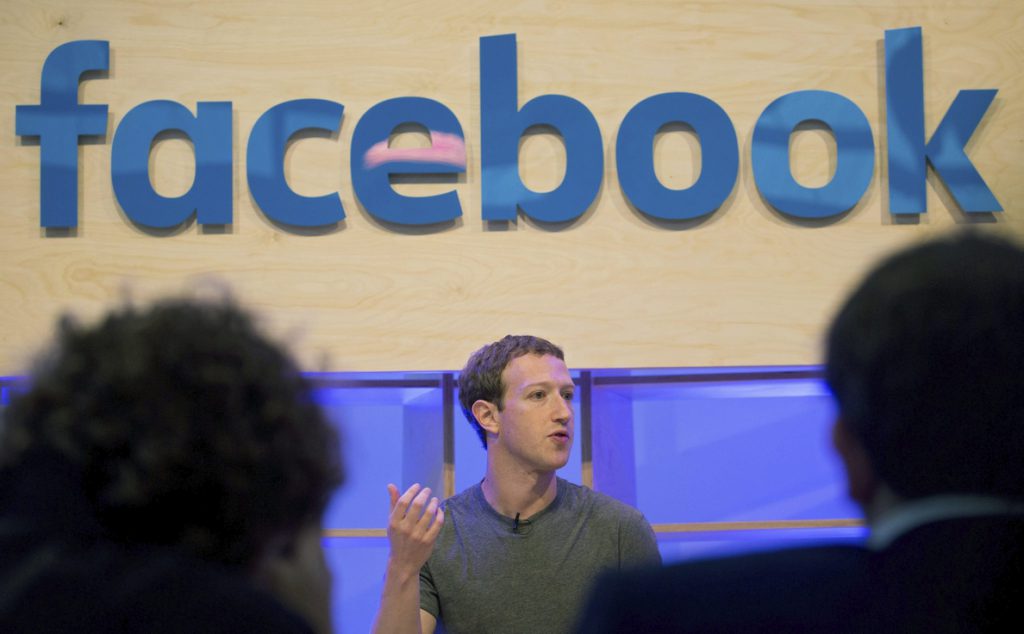 Zuckerberg: Facebook investigará las aplicaciones y ampliará las restricciones a desarrolladores